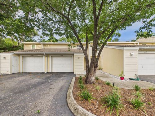 11239 Cedar Hollow Ln, TAMPA, FL, 33618-8703 | Card Image