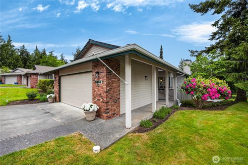 2010 Creekside Ln, Anacortes, WA, 98221-2462 | Card Image