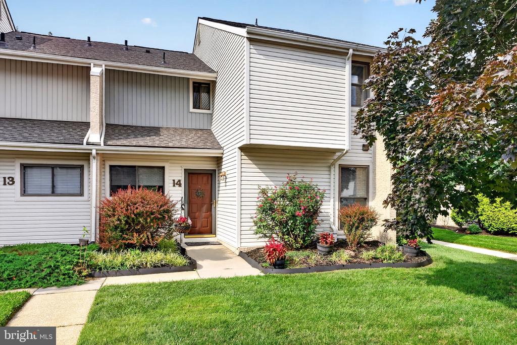Residential in MOUNT LAUREL 2