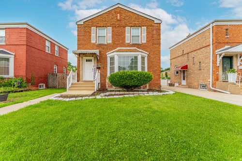 9144 Utica Ave, Evergreen Park, IL, 60805-1721 | Card Image