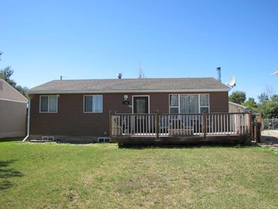 174 N N 200 W, House detached with 5 bedrooms, 2 bathrooms and 6 parking in Raymond AB | Image 1