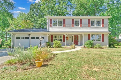207 Queen Regent Ct, Blue Ridge, VA, 24064-1568 | Card Image