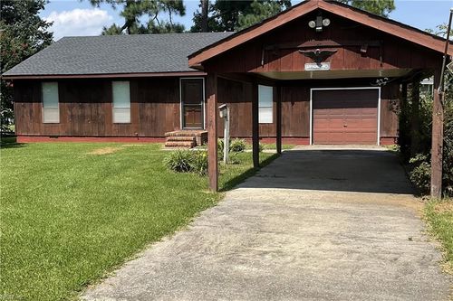 103 Porpoise St, Moyock, NC, 27958-9381 | Card Image