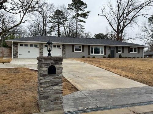 1633 Winston St, Florence, AL, 35630-2715 | Card Image