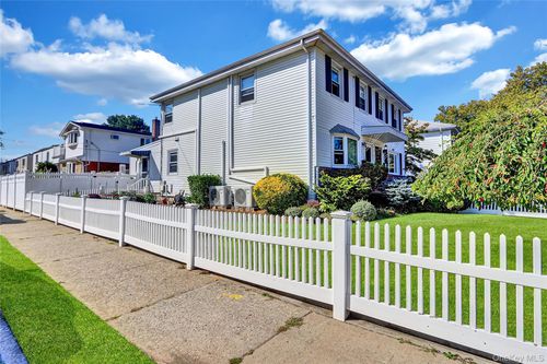 217 64th Ave, Oakland Gardens, NY, 11364-2231 | Card Image