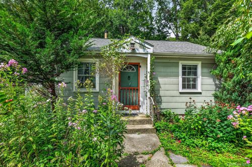 27 Brookdale Rd, Putnam Valley, NY, 10579-3028 | Card Image