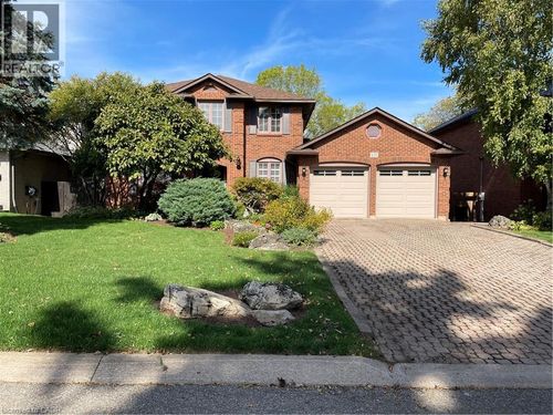 651 Deervalley Rd, Ancaster, ON, L9G4C9 | Card Image