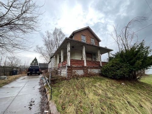 7300 Claasen Ave, Cleveland, OH, 44105-5027 | Card Image