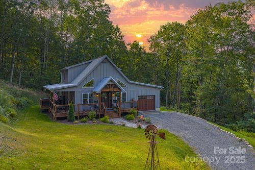 146 Spring Dipper Dr, West Jefferson, NC, 28694-7661 | Card Image