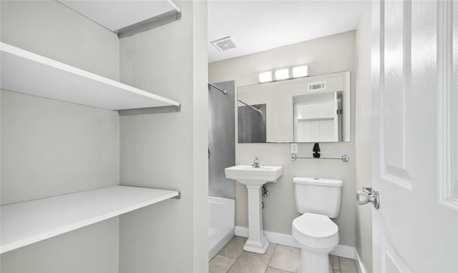 8 S Hill Ave, Condo with 2 bedrooms, 1 bathrooms and null parking in Fayetteville AR | Image 12