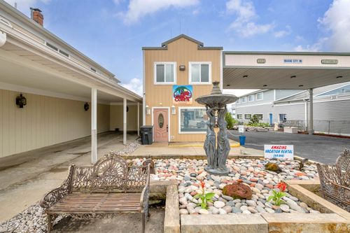 451 S Water St, Marine City, MI, 48039-3643 | Card Image