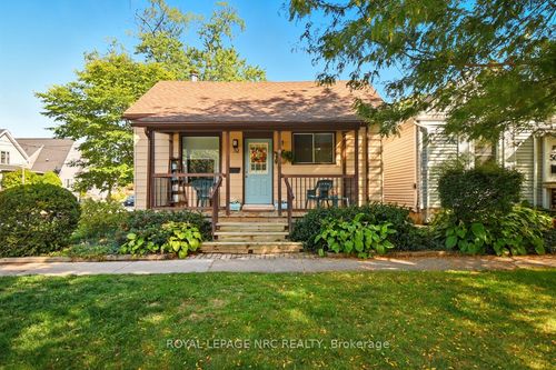 52 Wiley St, Saint Catharines, ON, L2R4G2 | Card Image