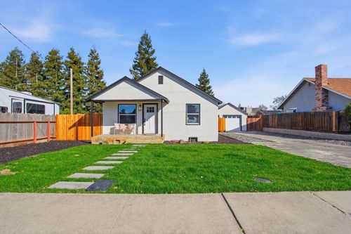 2521 East Ave, Turlock, CA, 95380-9191 | Card Image