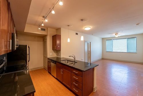 apt-212-3016 Guadalupe St, Austin, TX, 78705-2849 | Card Image