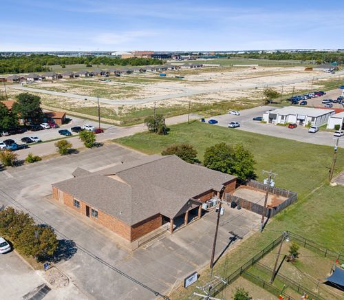 302 Lincoln Park Dr, Cleburne, TX, 76033-7015 | Card Image
