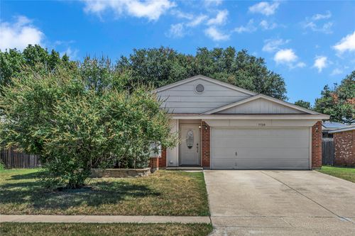 7728 Kelly Lynn Ln, Watauga, TX, 76148-2429 | Card Image