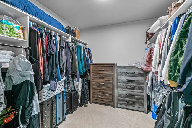 Primary Closet | Image 19