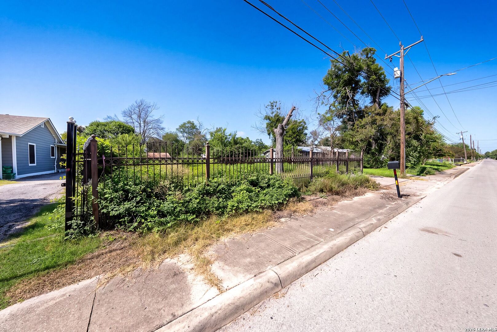 Land in San Antonio 2