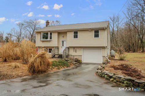 9 Thompson Rd, North Franklin, CT, 06254-1320 | Card Image