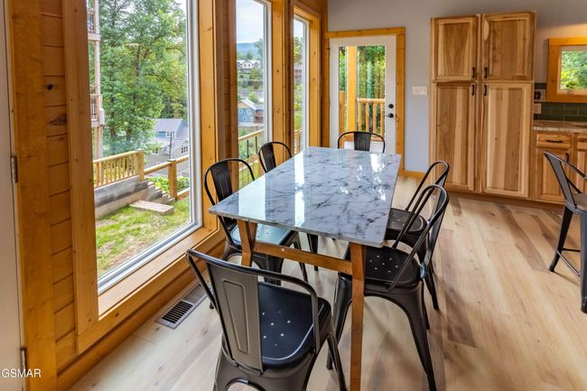 617 Davenport Rd, House other with 3 bedrooms, 3 bathrooms and null parking in Gatlinburg TN | Image 19
