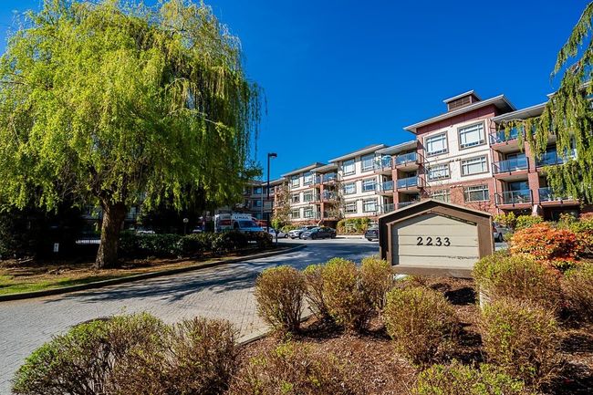 335 - 2233 Mckenzie Road, Condo with 1 bedrooms, 1 bathrooms and 1 parking in Abbotsford BC | Image 1