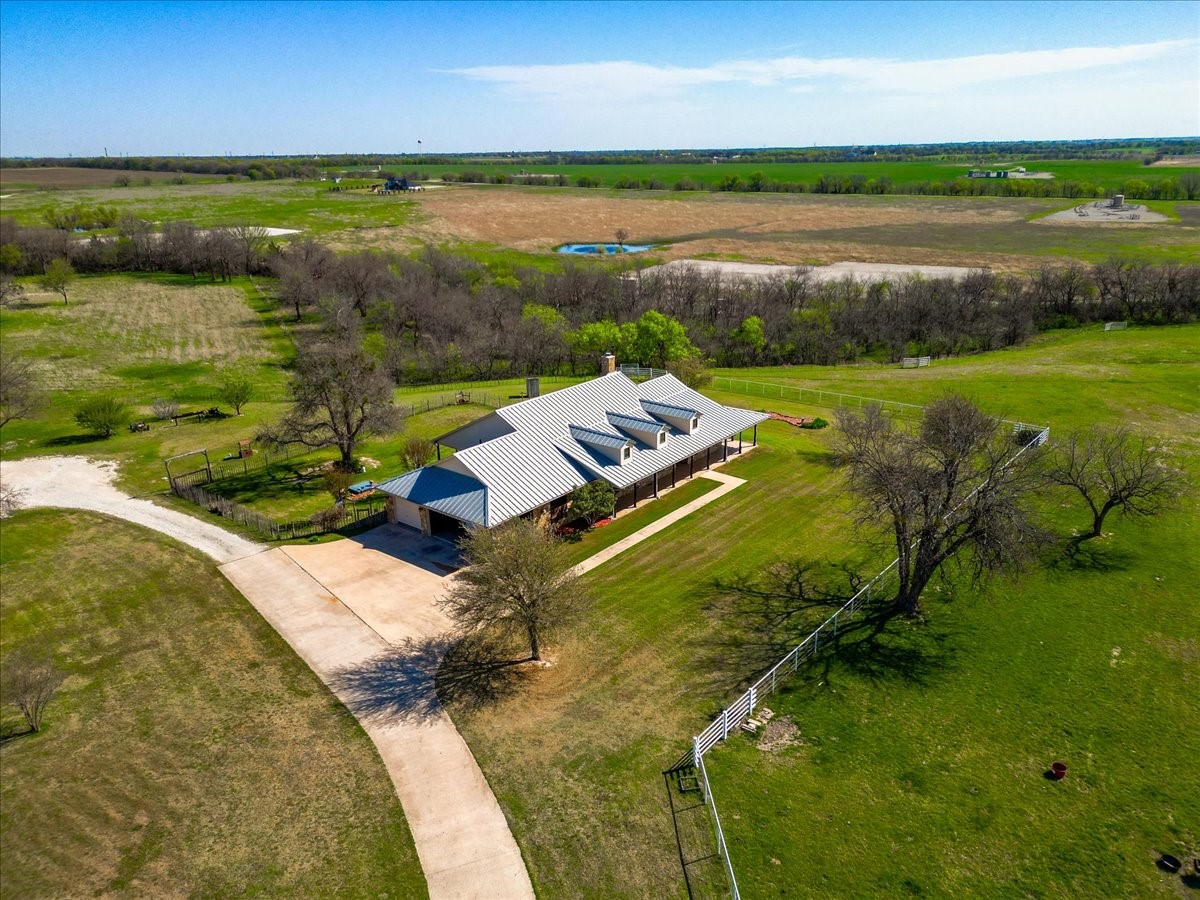 Land in Krum 3