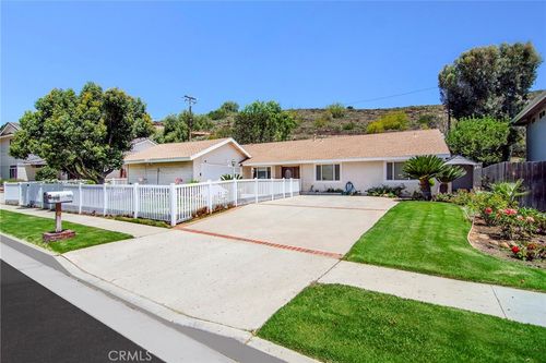 3976 Verde Vista Dr, Thousand Oaks, CA, 91360-2645 | Card Image