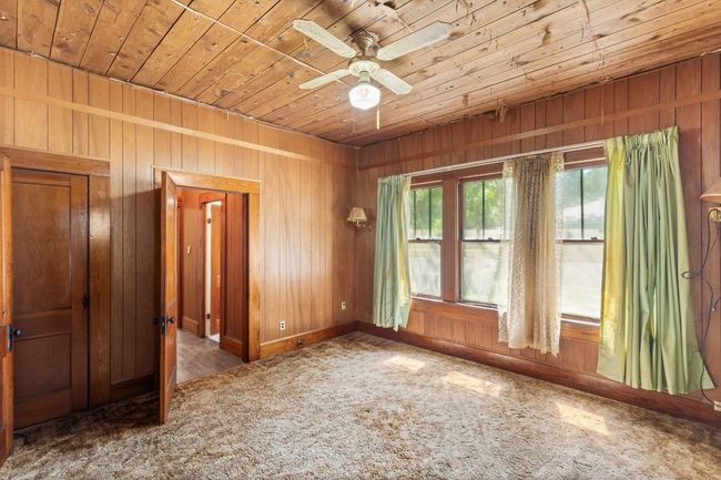 911 N Avenue C, House other with 3 bedrooms, 2 bathrooms and null parking in Elgin TX | Image 27