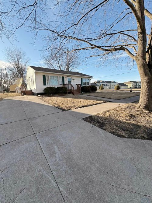 1020 Witter St, Storm Lake, IA, 50588-3139 | Card Image