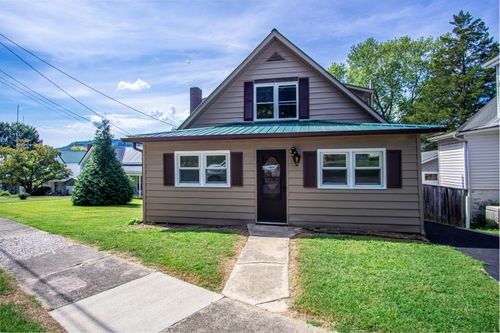 406 Broadway St, Irvine, KY, 40336-1208 | Card Image