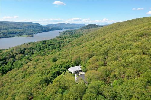 40 High Ridge Rd, Garrison, NY, 10524-3024 | Card Image