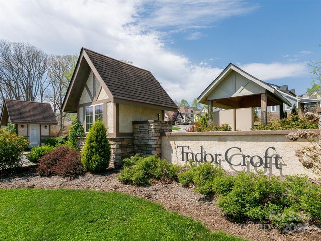 19 Tudor Way, House other with 3 bedrooms, 3 bathrooms and null parking in Black Mountain NC | Image 43