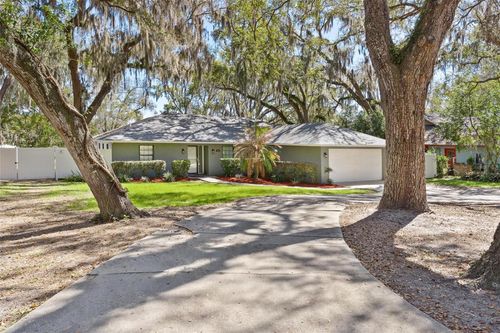 405 W Mirror Lake Dr, FRUITLAND PARK, FL, 34731-4216 | Card Image