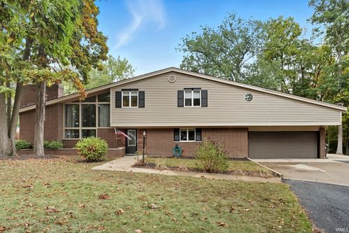 9204 Barbara Ln, Fort Wayne, IN, 46804-4702 | Card Image