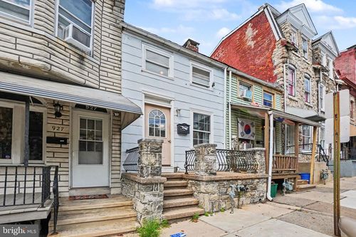 929 Washington St, READING, PA, 19601-3651 | Card Image