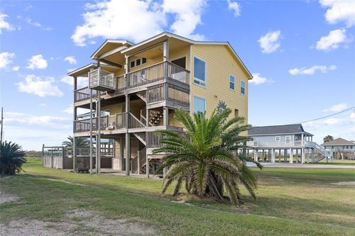 835 S Tinkle Lane, Crystal Beach, TX, 77650 | Card Image