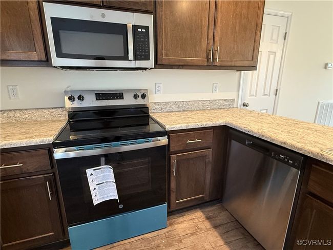 11325 Webb Rd, House other with 5 bedrooms, 4 bathrooms and null parking in Disputanta VA | Image 10
