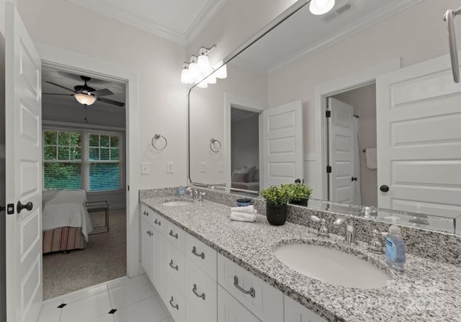 Jack and Jill Bath | Image 26