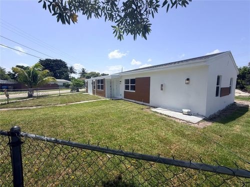 3-43 Williams Rd, West Park, FL, 33023-5265 | Card Image