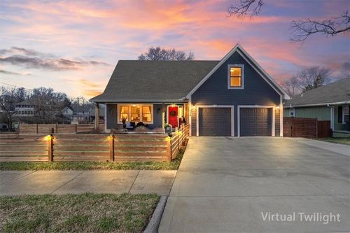 715 4th St, Atchison, KS, 66002-2903 | Card Image