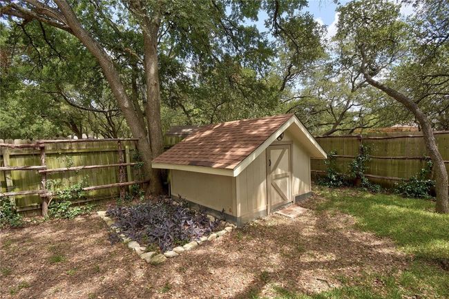 9001 Bubbling Springs Trl, House other with 4 bedrooms, 2 bathrooms and 4 parking in Austin TX | Image 25