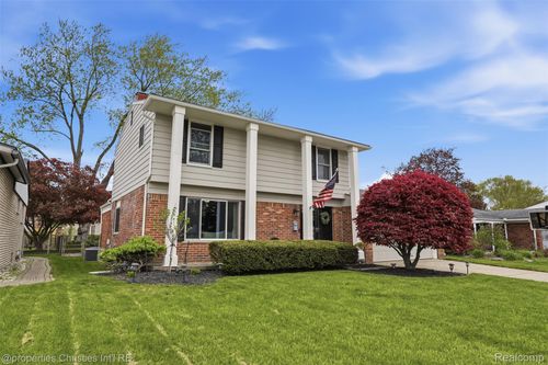 39142 Donald St, Livonia, MI, 48154-4773 | Card Image