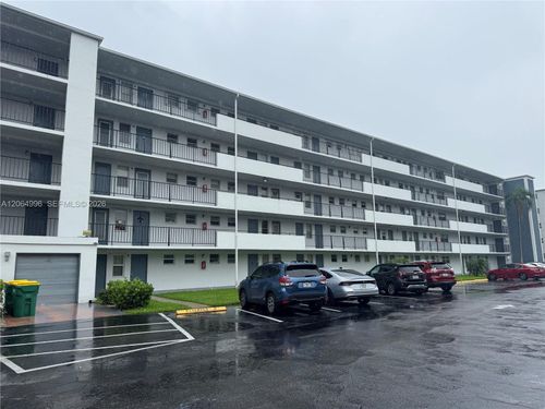 411-950 Hillcrest Dr, Hollywood, FL, 33021-7857 | Card Image