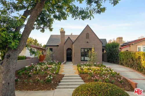 3749 W 59th St, Los Angeles, CA, 90043-2915 | Card Image
