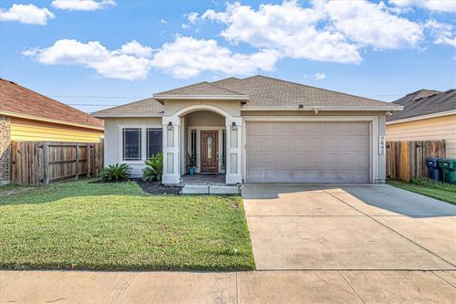 7642 Granite Dr, Corpus Christi, TX, 78414-2184 | Card Image