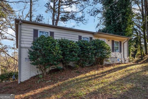 2361 Swallow Cir Se, Atlanta, GA, 30315-6515 | Card Image