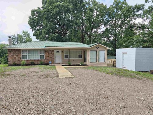 745 Stag Ln, Savannah, TN, 38372 | Card Image