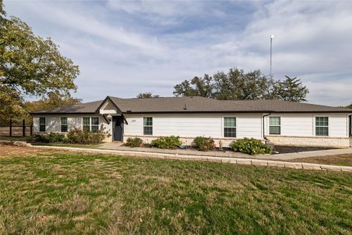 399 Wild Hill Oak Dr, Springtown, TX, 76082-4769 | Card Image