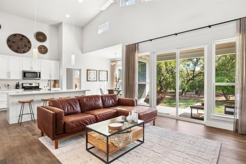 307 Bedford Dr, Spicewood, TX, 78669-3106 | Card Image