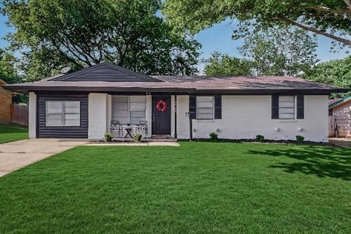2725 Wesleyan Dr, Irving, TX, 75062-7197 | Card Image